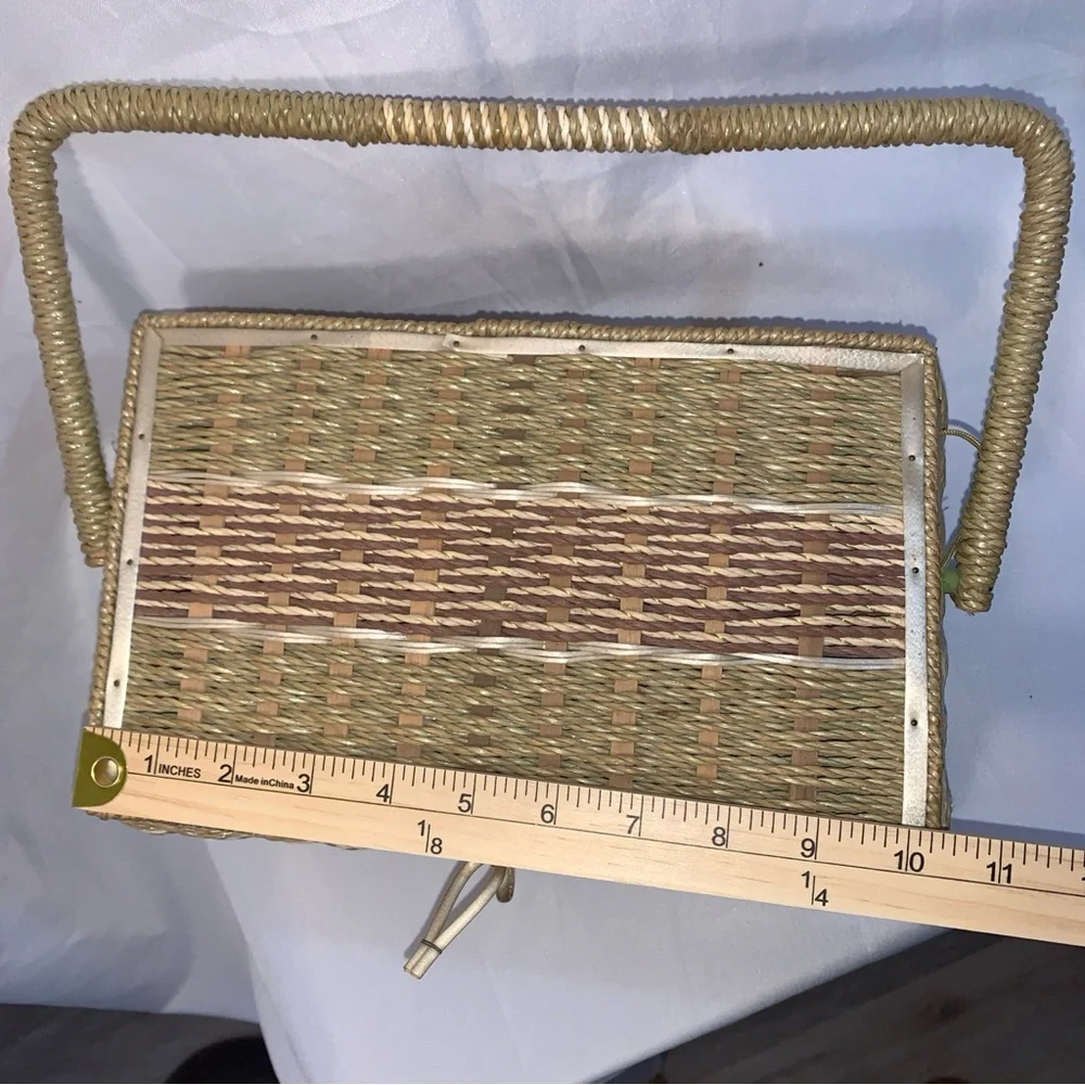 Dritz Wicker Sewing Embroidery Woven Straw Basket with Handle 1960s Green Lining